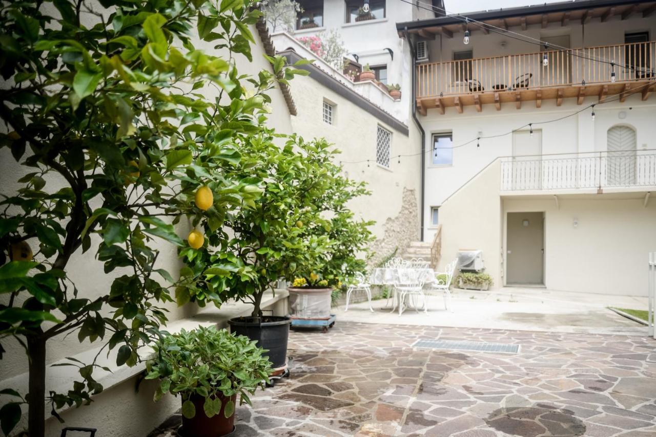 La Corte Dell'Elmo Salò Buitenkant foto
